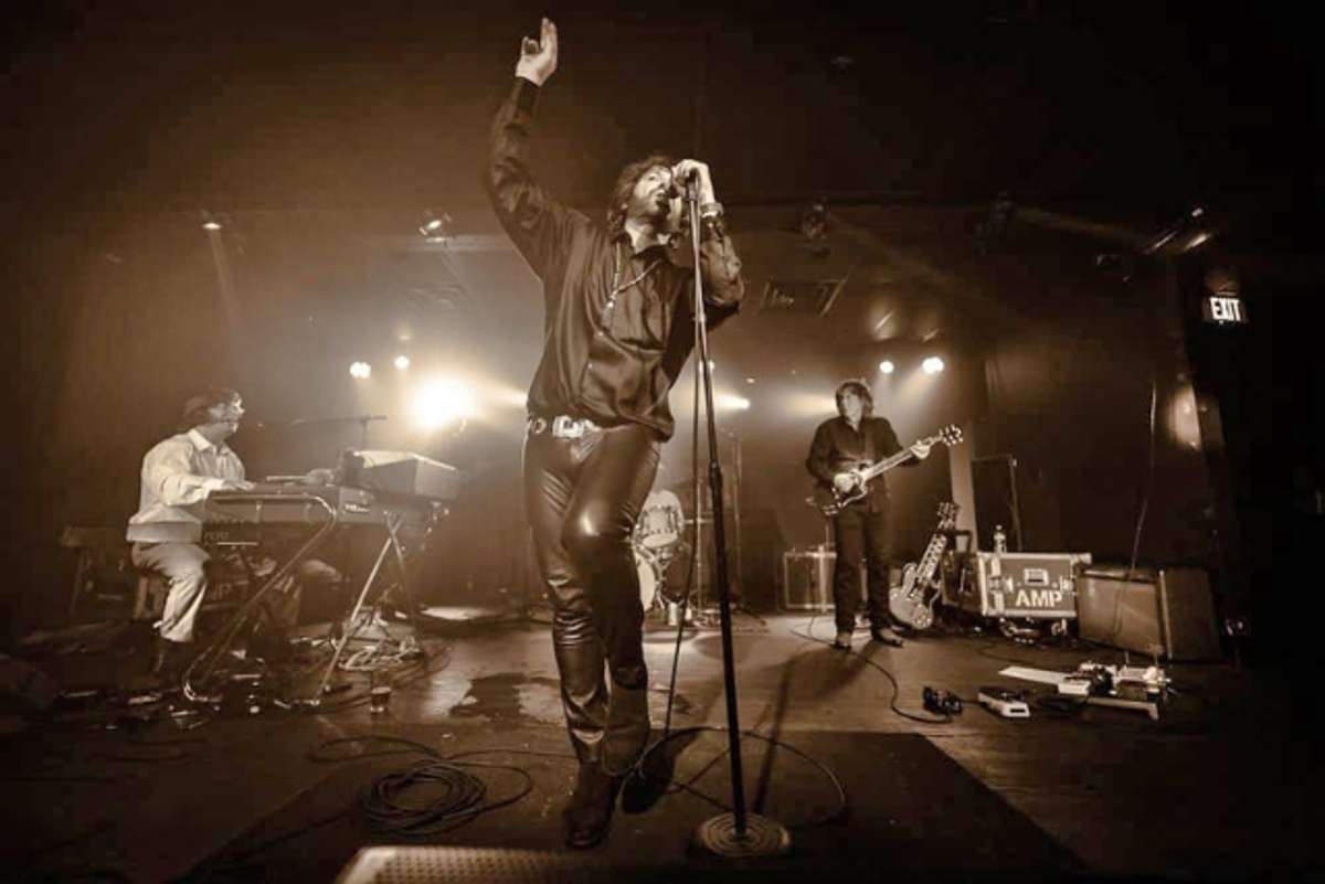 CRYSTAL SHIP – TRIBUTE TO THE DOORS