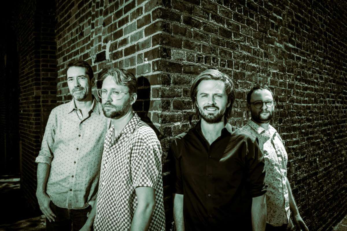 SUNDAY SERENADES: THE JACOB JOLLIFF BAND